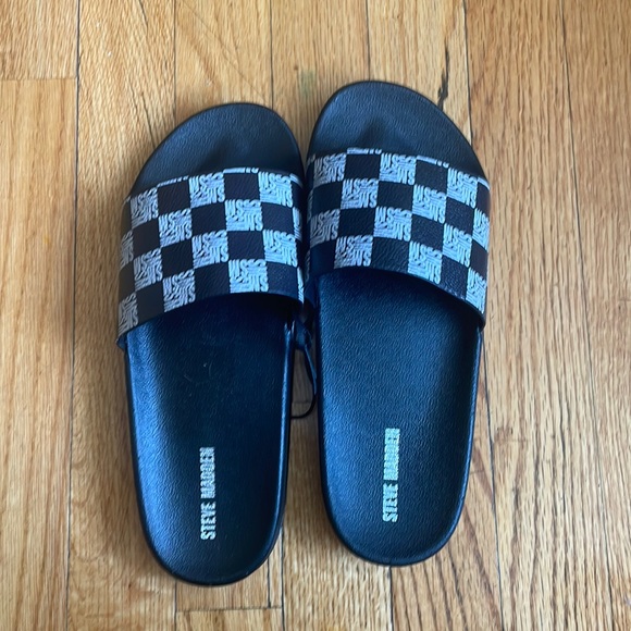 Steve Madden slip on”s - Picture 1 of 3